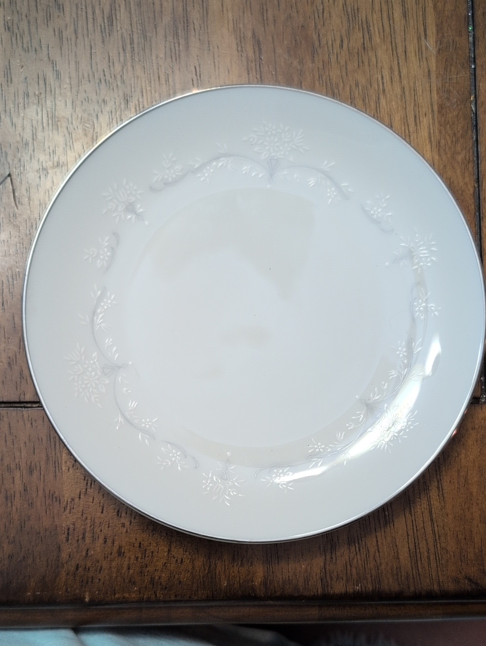 Noritake White Brook Bread And Butter/ Dessert Plate